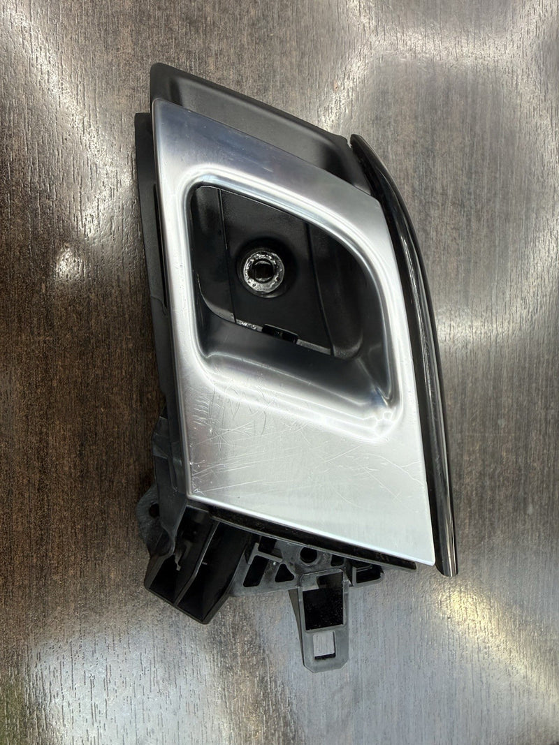 Load image into Gallery viewer, LAND ROVER RANGE ROVER SPORT 14-22 HANDLE INTERIOR (FRONT DRIVER SIDE) A0408323
