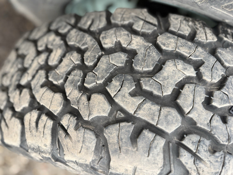 Load image into Gallery viewer, 4 X BF GOODRICH 235/70/16 235 70 R16 104S T/A RWL 235 70 16 ALL TERRAIN
