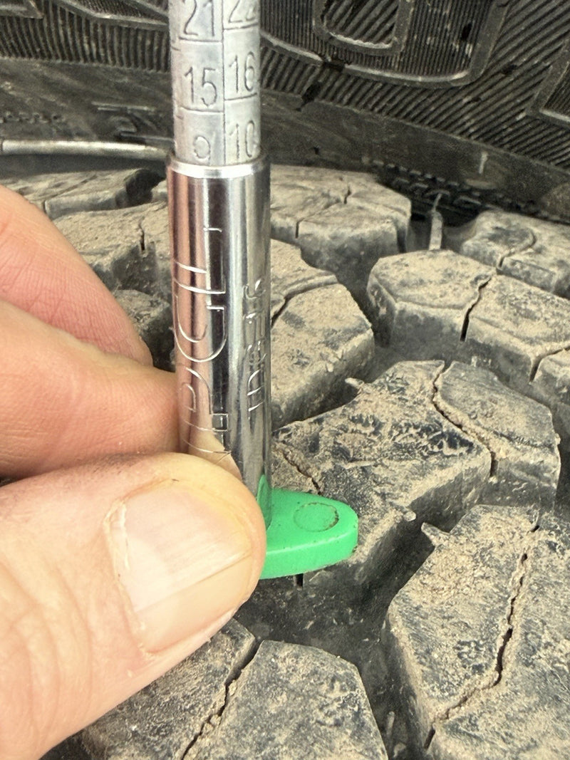 Load image into Gallery viewer, 4 X BF GOODRICH 235/70/16 235 70 R16 104S T/A RWL 235 70 16 ALL TERRAIN
