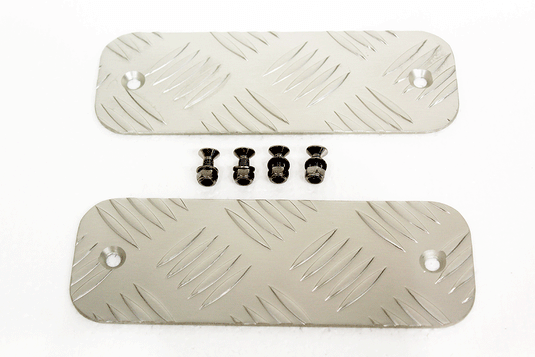 BUMPER TREAD PLATE CHEQUER PLATE - PAIR - SILVER - ALL DEFENDER